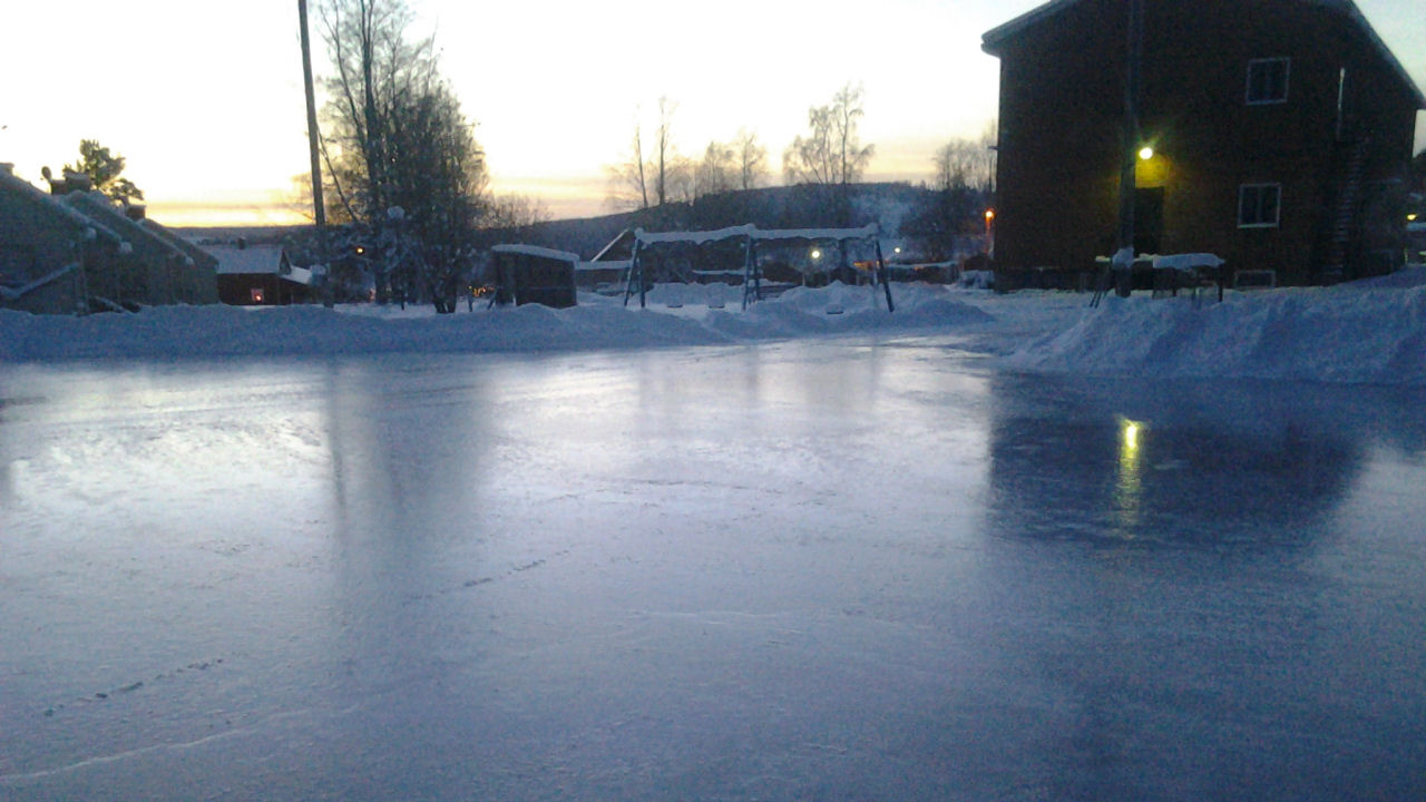 Nyspolad is i Anundgård.