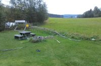 Jonchées autour de la zone de barbecue sur Västbyn.